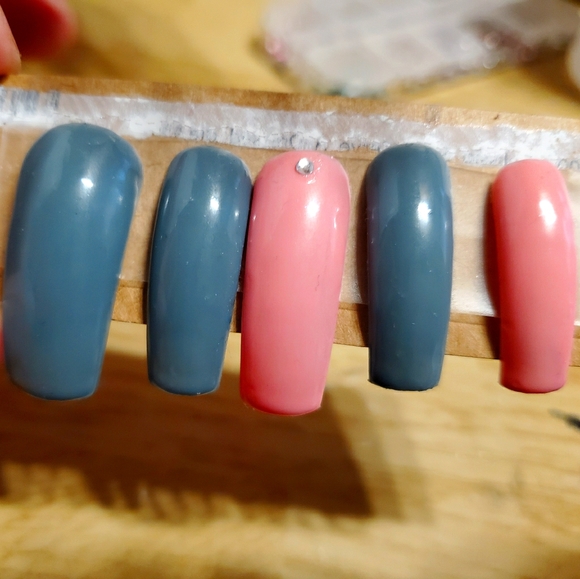 Pink and grey Press On Nails - Picture 1 of 3